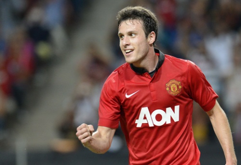 "Man Utd" loaned 20-year-old forward A. Henriquez to "Dinamo" team