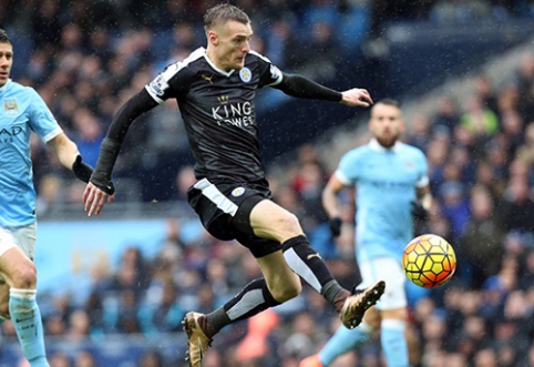 J. Vardy signed a new contract with "Leicester"