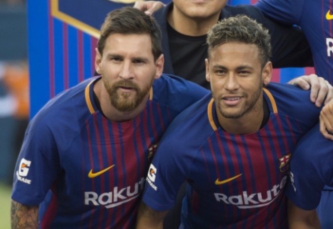 L. Messi said goodbye to Neymar