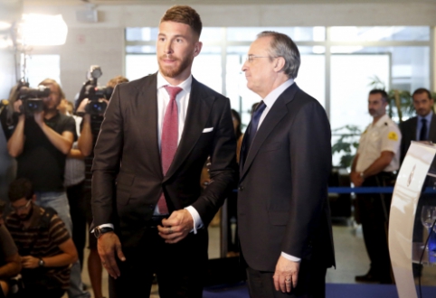 After Ajax's failure, a conflict occurred between S. Ramos and F. Perez in the locker room of Real.