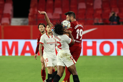 "Sevilla" snapped a three-game losing streak by defeating "Osasuna"