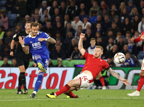 "Leicester" pushed "Nottingham" to the bottom of the "Premier" league