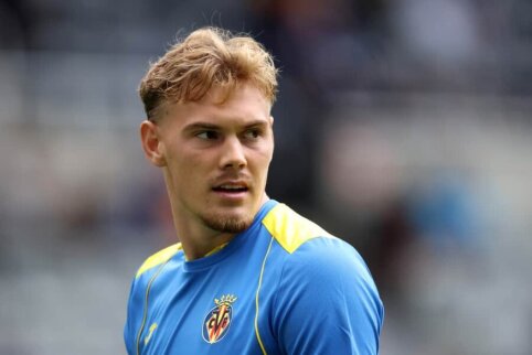 Chelsea ready to acquire Villarreal goalkeeper F. Jorgensen
