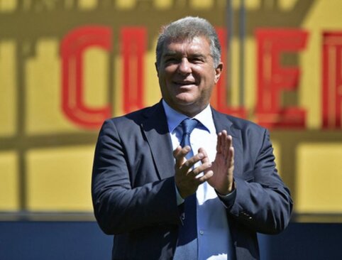 J. Laporta: 'It's strange that La Liga communicates before our decisive matches'