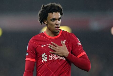 Barca's legend – the best player of all time T. Alexander-Arnold