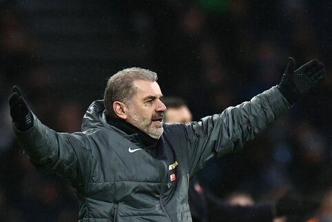A. Postecoglou: "Soon, an artificial intelligence will officiate the matches"