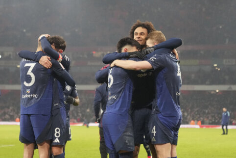 Lyon narrowly escaped against Manchester United at the very end of the match.