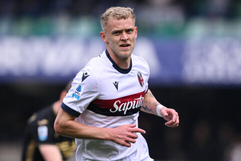 Bologna knocked down title-contending Inter during added time.
