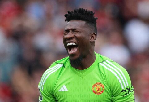 E. van der Sar: A. Onana is not a failure