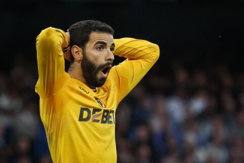 R. Ait-Nouri officially became a new player of Manchester City club.