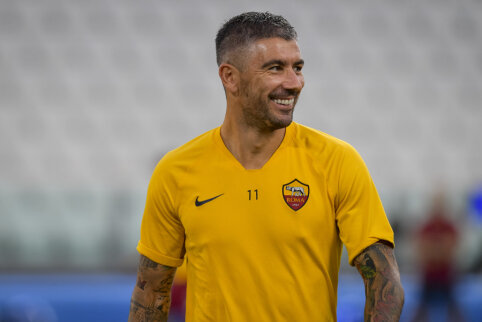 A. Kolarov will be the assistant coach of the 'Inter' club.