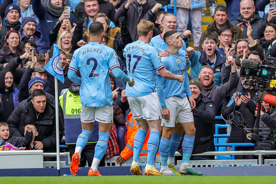 Manchester City" dealt with the "Newcastle" team