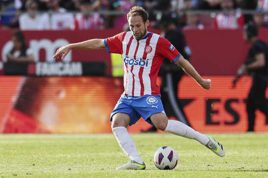Blind stays at "Girona" club for another two years