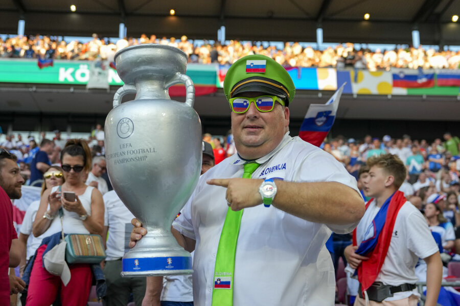 Why are there no matches for third place in the European Championship?