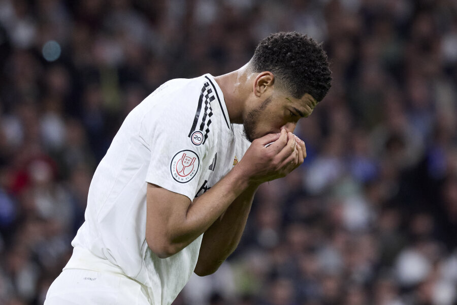 Real Madrid reached the Copa del Rey final after a very tough battle.