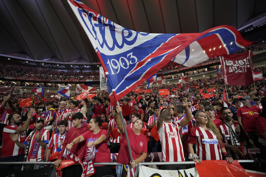 Atletico Madrid suffered a defeat against Las Palmas at the end of the match.