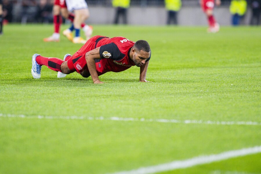 J. Tah announced he will leave the 'Bayer' club