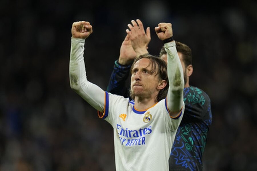 L. Modrić is invited to unite forces with a longtime rival.