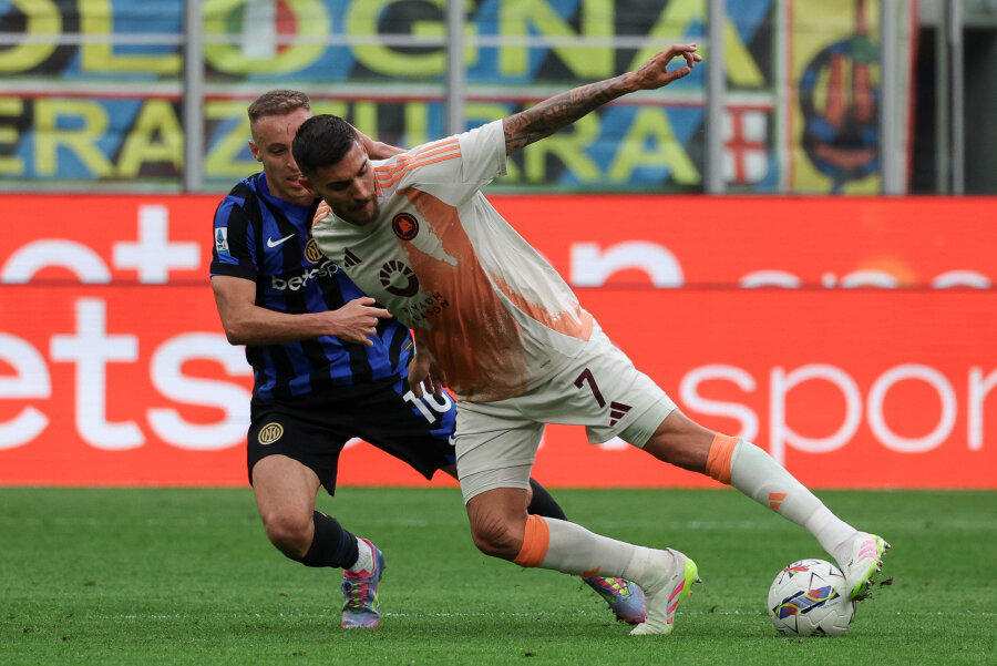 Gift for the 'Napoli' team: 'Roma' broke 'Inter'