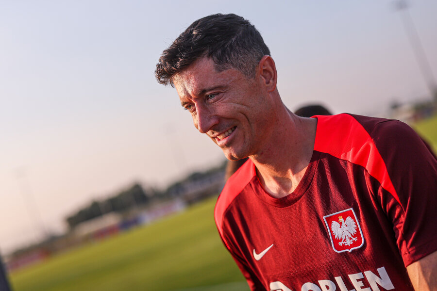 R. Lewandowski will not play for the Polish national team while M. Probierz is coaching.