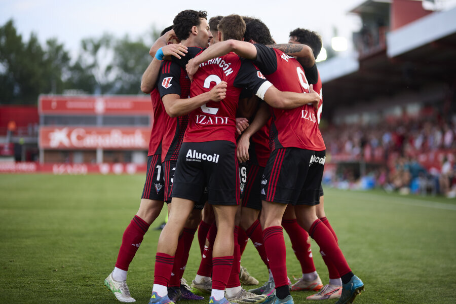 Mirandes and Oviedo Real fight for the last place in the La Liga championship