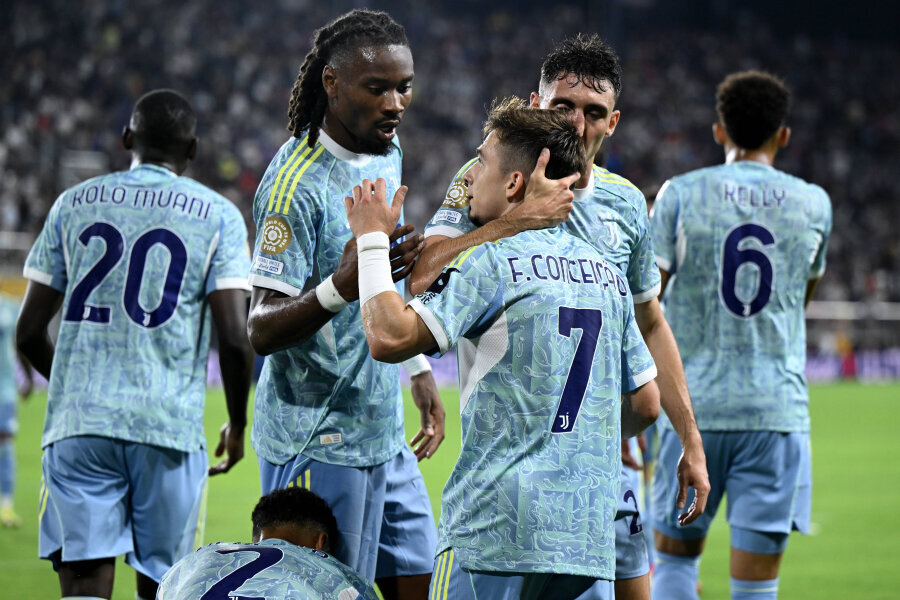 Juventus crushed Al Ain